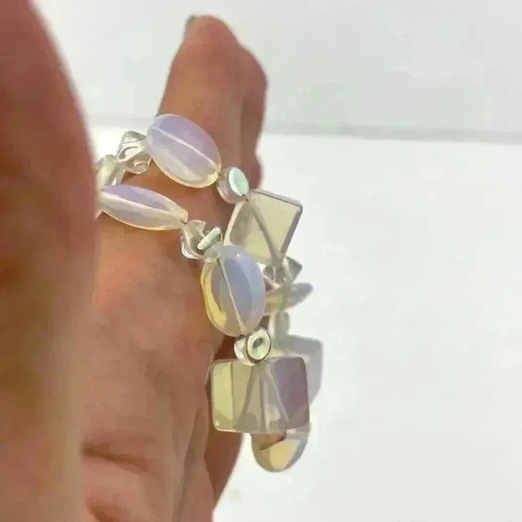 Moonstone Glass Chunky Beaded Necklace Iridescent Cube Silver Tone 16" - Picture 5 of 16